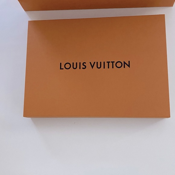 Louis Vuitton large Box - Picture 1 of 6